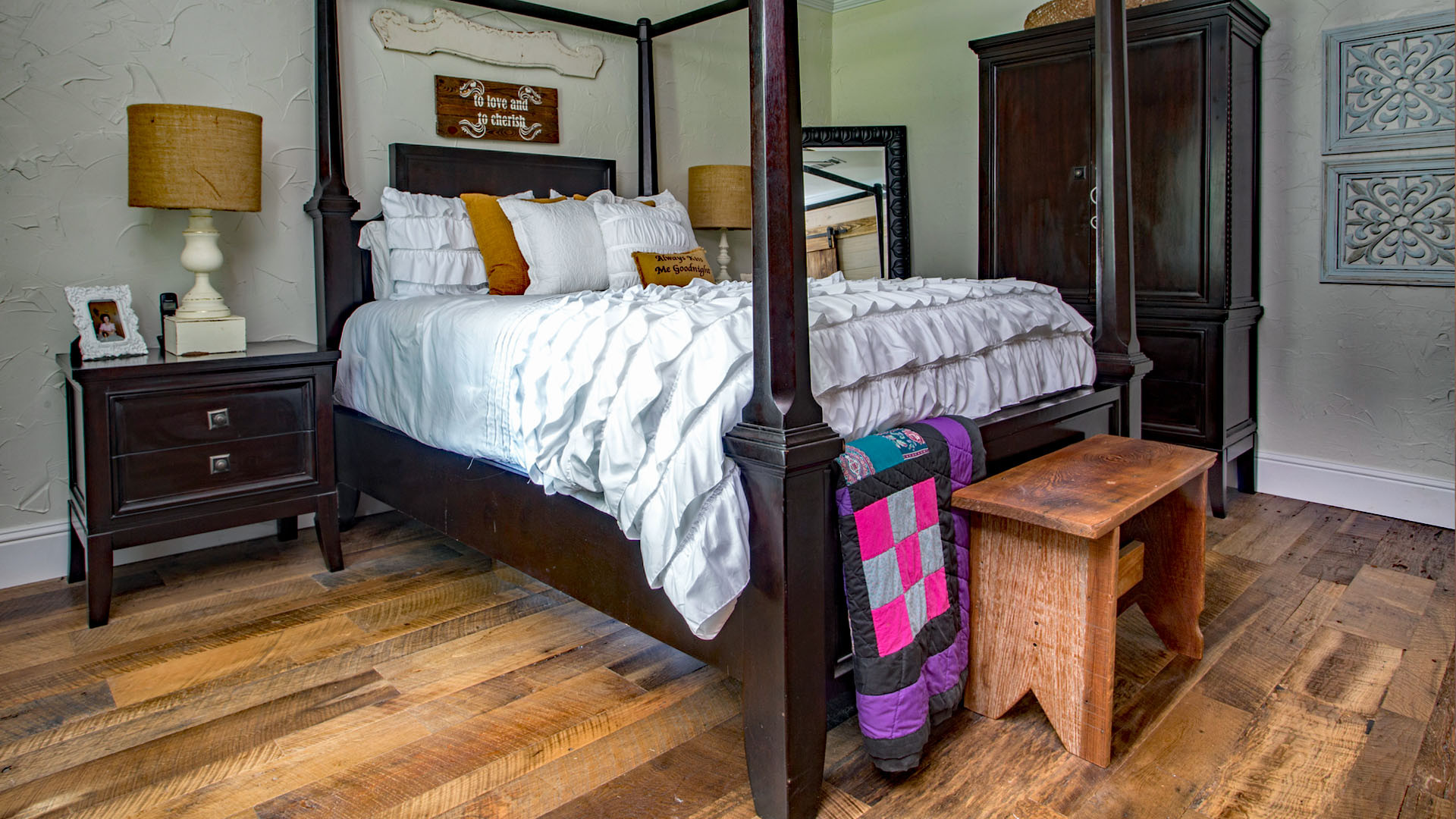 barnwood-oak-bedroom-1-1729191963.jpg