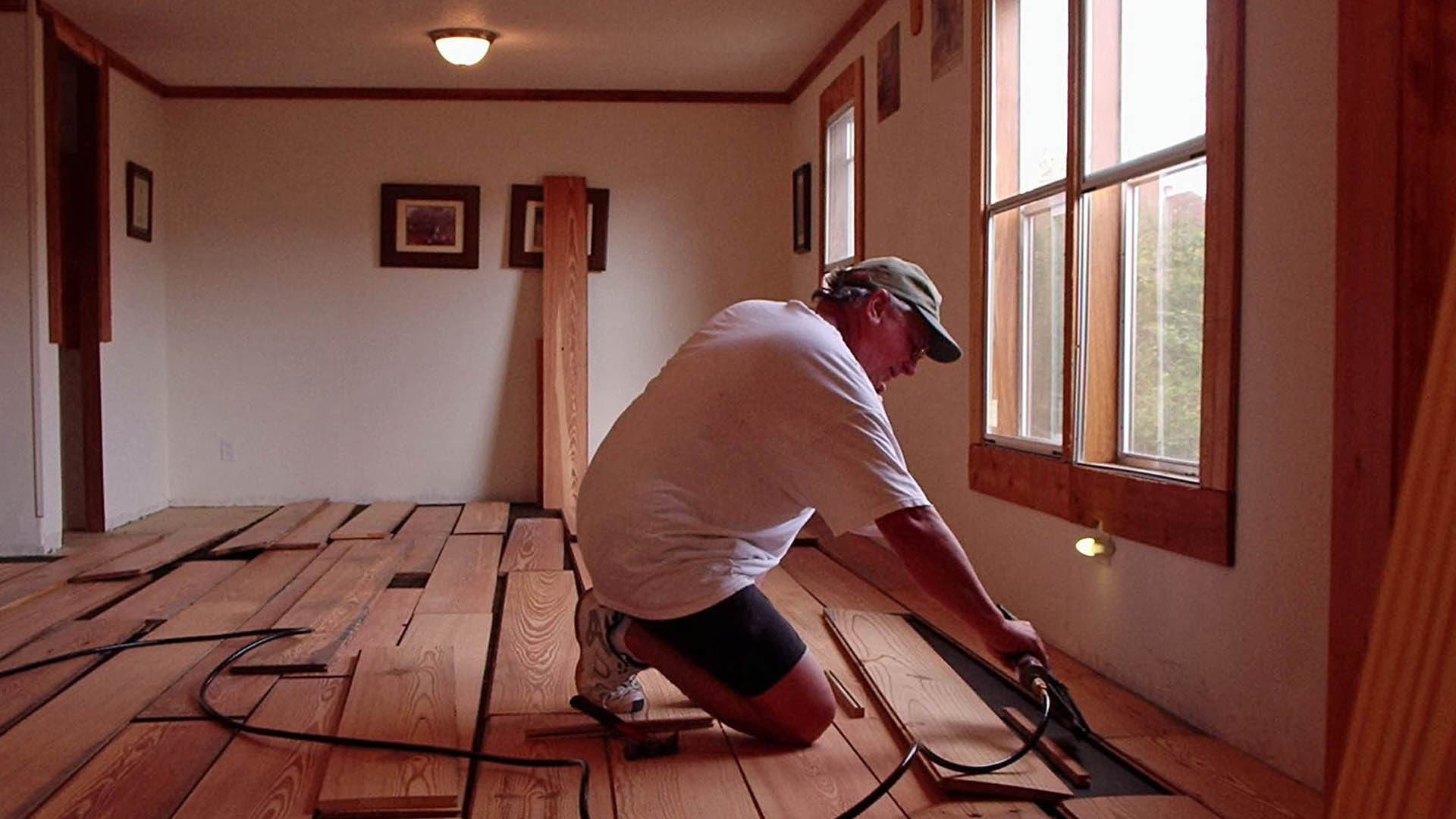 Image for DIY: Tennessee Cabin Updated with Antique Heart Pine from Albany Woodworks, 2007