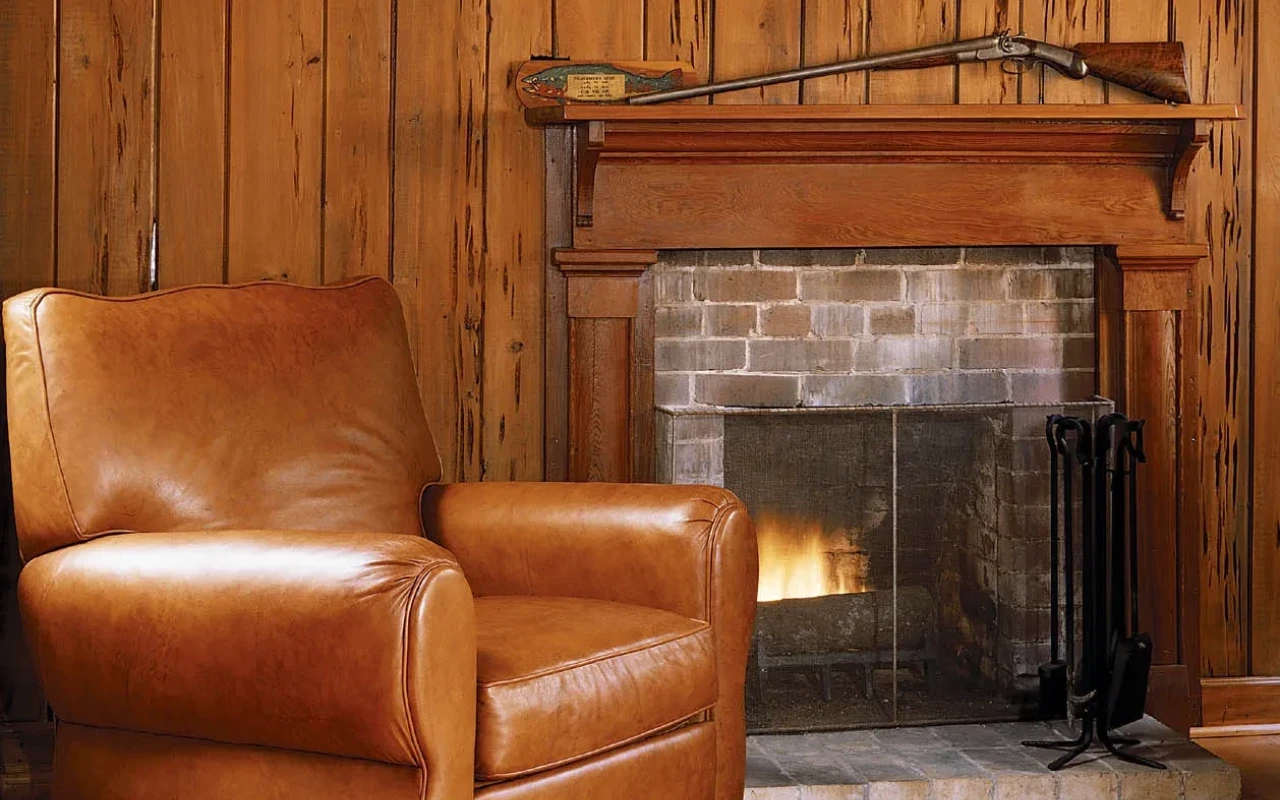 cypress-pecky-mantle.webp
